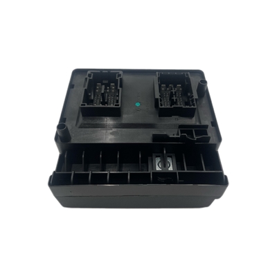 12V Voltage Fuse Box Cover per BYD Song PLUS DM-I Tieni il tuo portatore di fusibile